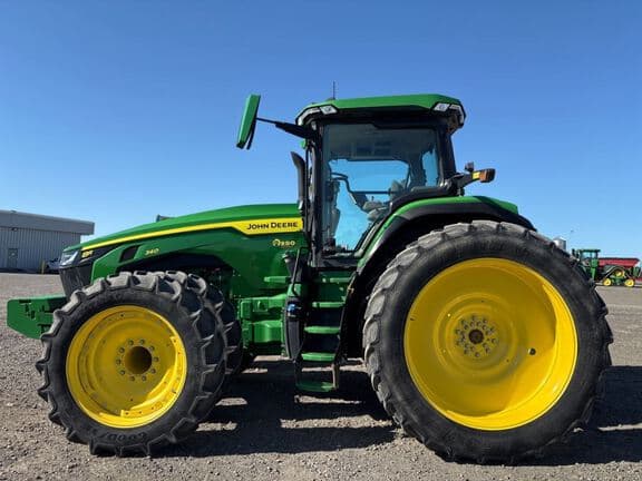 Image of John Deere 8R 340 equipment image 1