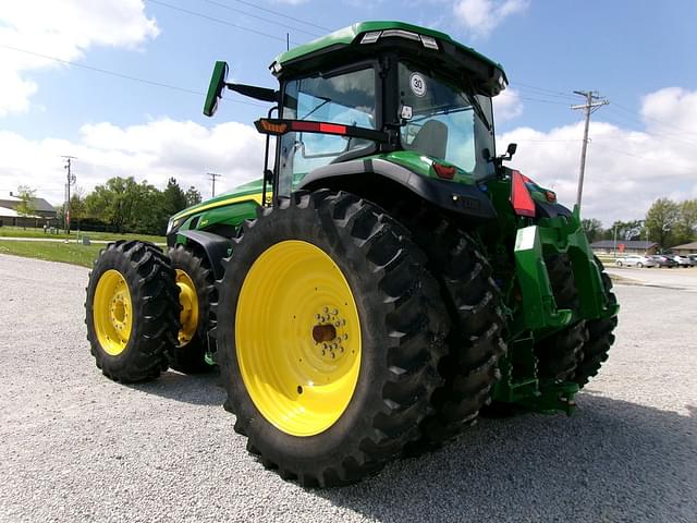 Image of John Deere 8R 340 equipment image 4