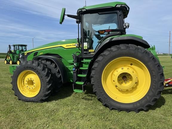 Image of John Deere 8R 340 equipment image 1