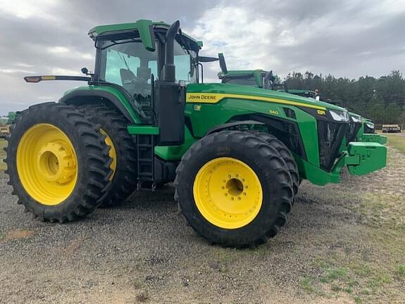 Image of John Deere 8R 340 equipment image 2