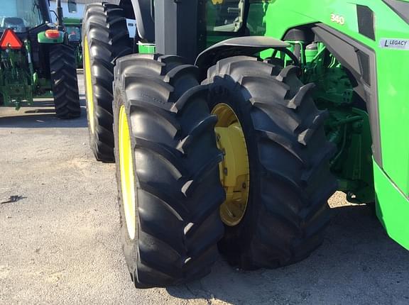 Image of John Deere 8R 340 equipment image 2