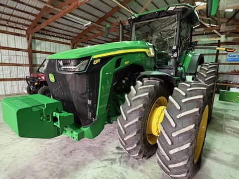 Image of John Deere 8R 340 equipment image 4