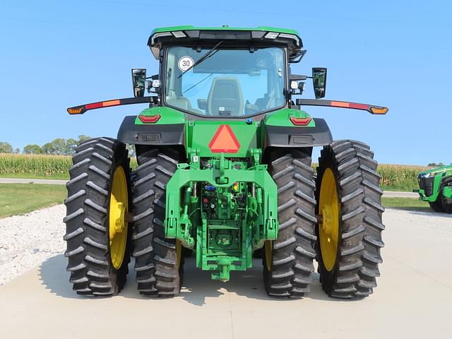 Image of John Deere 8R 340 equipment image 4