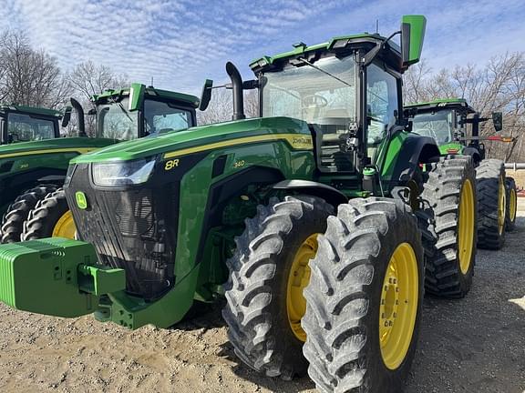 Image of John Deere 8R 340 equipment image 2