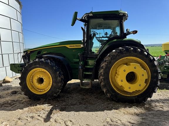 Image of John Deere 8R 340 equipment image 2