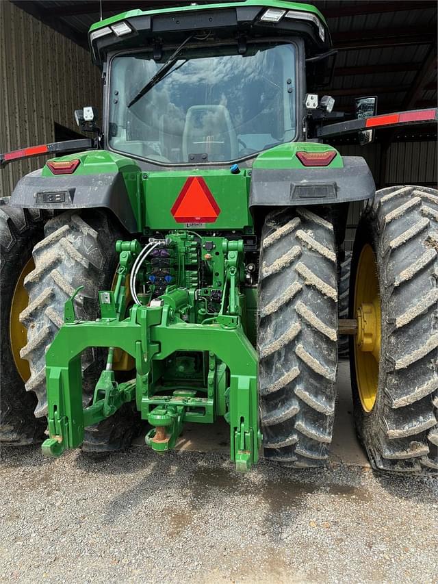 Image of John Deere 8R 340 equipment image 2