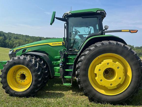 Image of John Deere 8R 340 equipment image 3