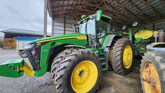 Image of John Deere 8R 340 equipment image 2