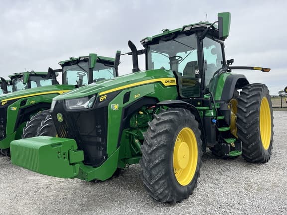 Image of John Deere 8R 340 equipment image 2