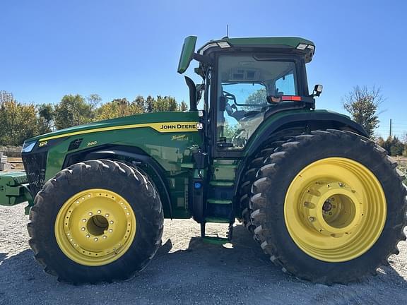 Image of John Deere 8R 340 equipment image 2