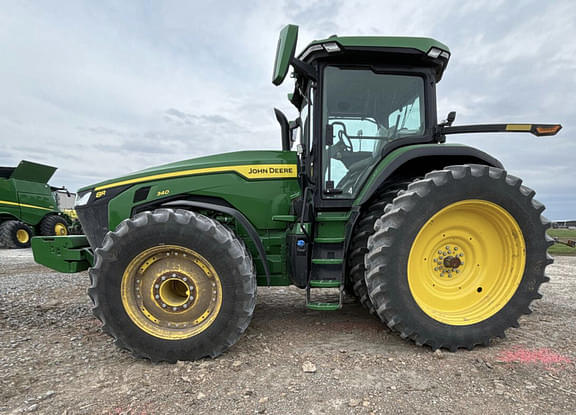 Image of John Deere 8R 340 Primary image