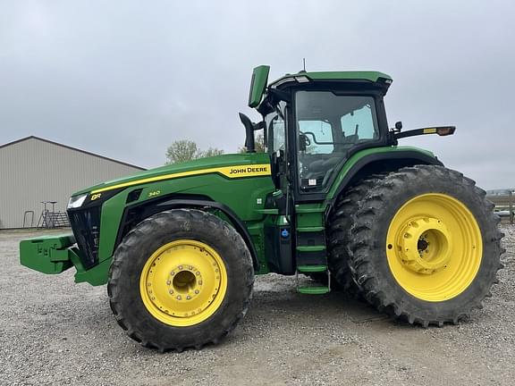 Image of John Deere 8R 340 equipment image 2