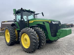 2023 John Deere 8R 340 Image