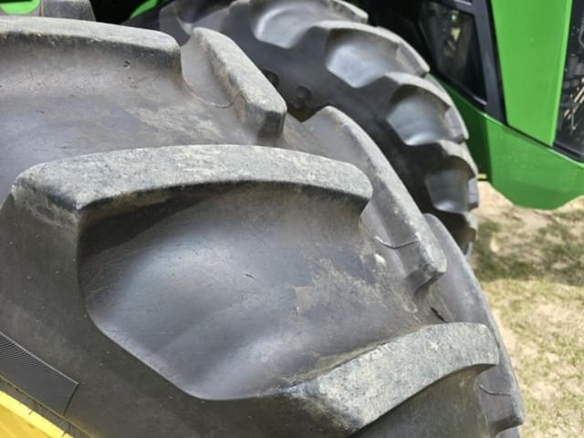 Image of John Deere 8R 340 equipment image 4
