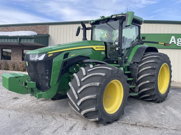 Image of John Deere 8R 340 equipment image 1
