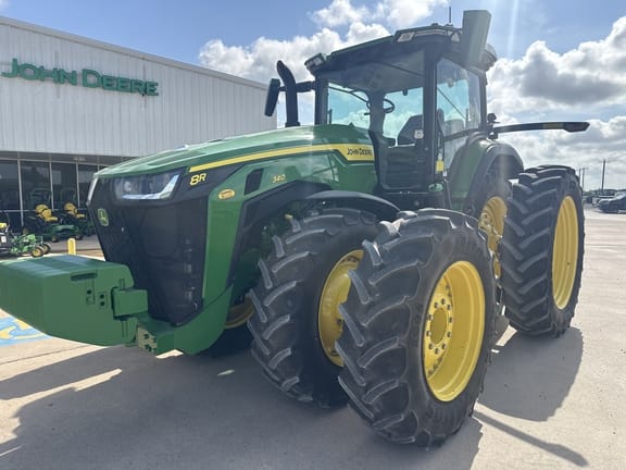 2023 John Deere 8R 340 Equipment Image0
