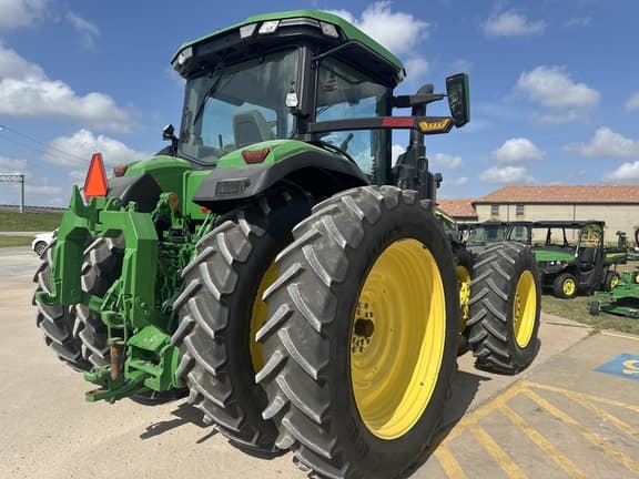 Image of John Deere 8R 340 equipment image 3