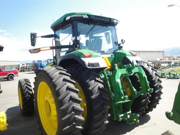 Image of John Deere 8R 340 equipment image 3