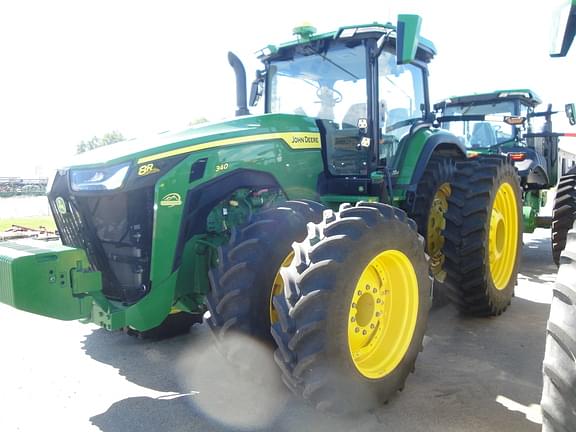 Image of John Deere 8R 340 equipment image 2