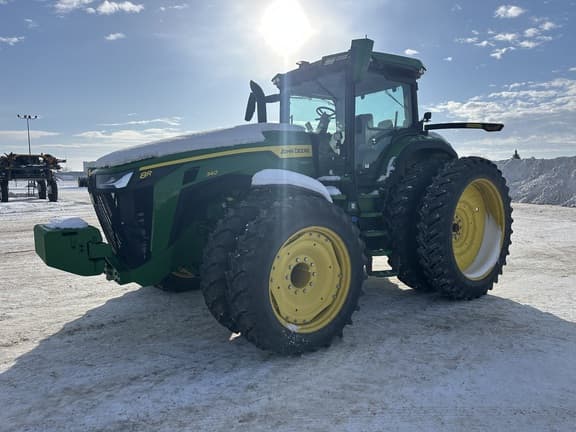 Image of John Deere 8R 340 equipment image 2