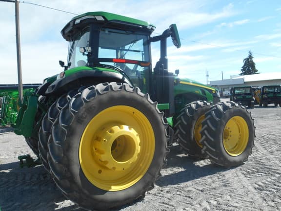Image of John Deere 8R 340 equipment image 4