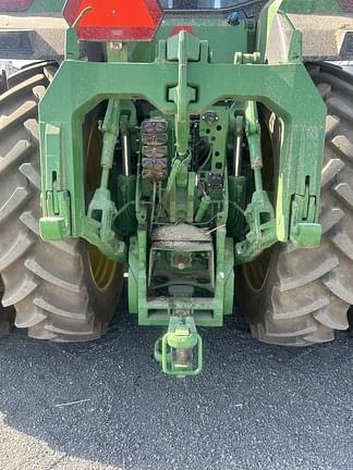 Image of John Deere 8R 340 equipment image 2