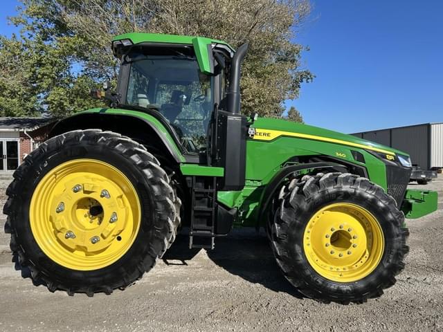 Image of John Deere 8R 340 equipment image 3