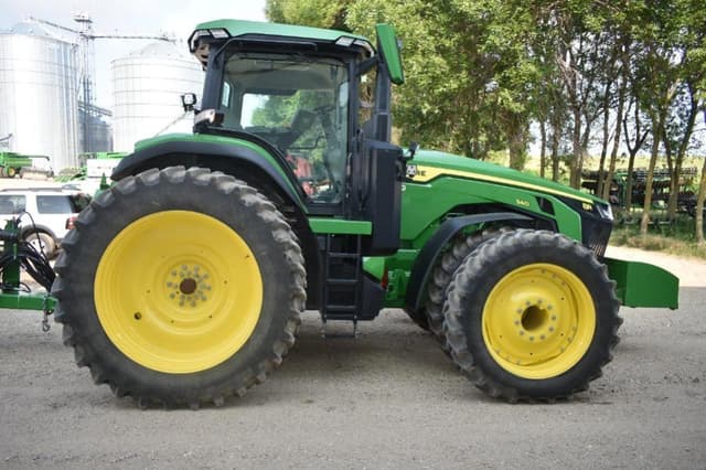 Image of John Deere 8R 340 equipment image 3