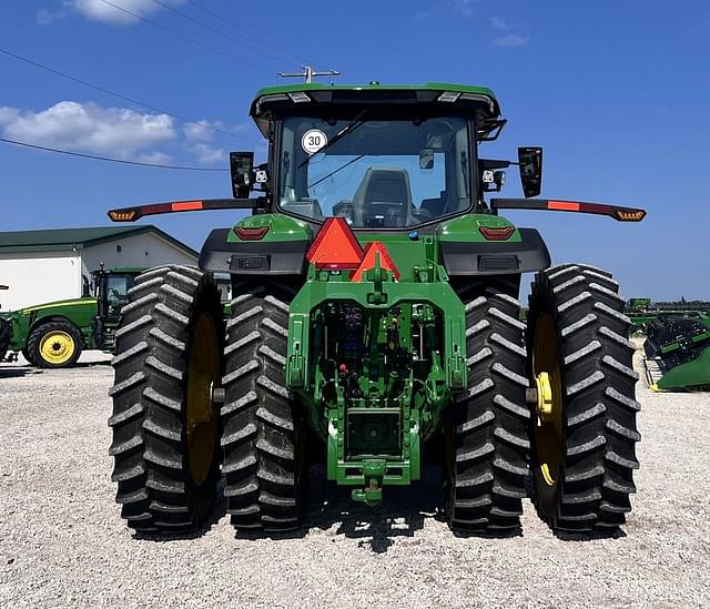 Image of John Deere 8R 370 equipment image 1