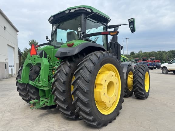 Image of John Deere 8R 370 equipment image 2