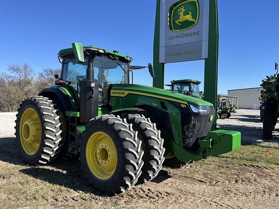 Image of John Deere 8R 370 equipment image 2