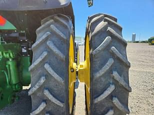 Main image John Deere 8R 370 32