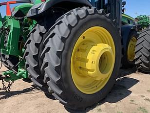 Main image John Deere 8R 370 9