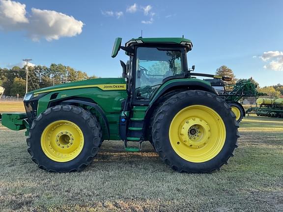 Image of John Deere 8R 370 equipment image 1