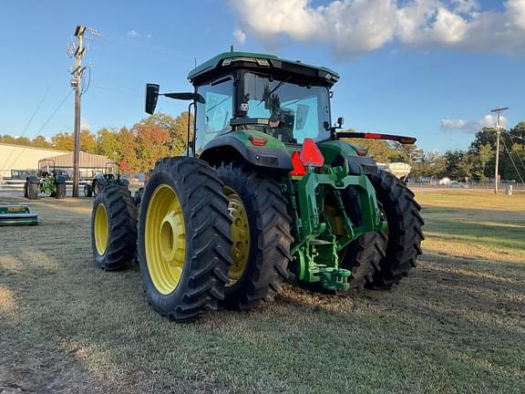 Image of John Deere 8R 370 equipment image 2