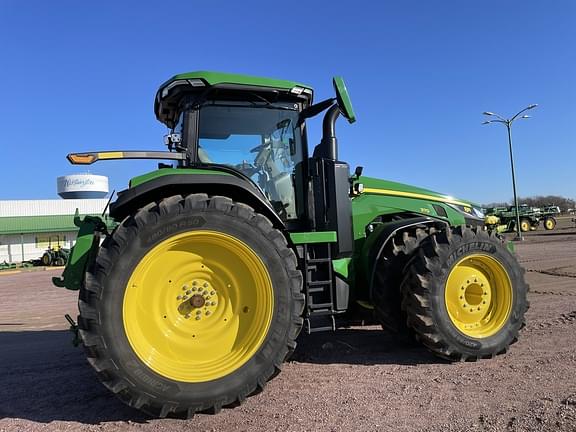 Image of John Deere 8R 370 equipment image 1