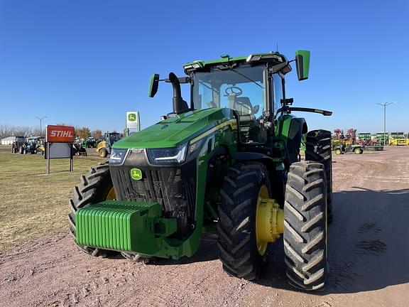 Image of John Deere 8R 370 equipment image 4