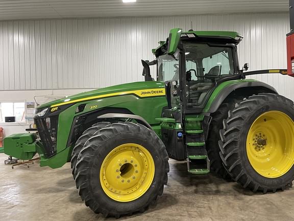 Image of John Deere 8R 370 equipment image 1