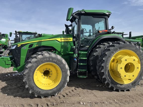 Image of John Deere 8R 370 equipment image 4
