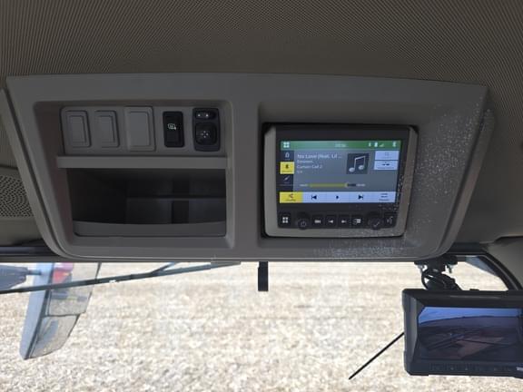 Image of John Deere 8R 370 equipment image 2