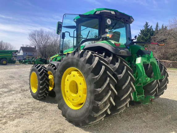 Image of John Deere 8R 370 equipment image 2