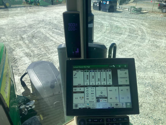 Image of John Deere 8R 370 equipment image 2