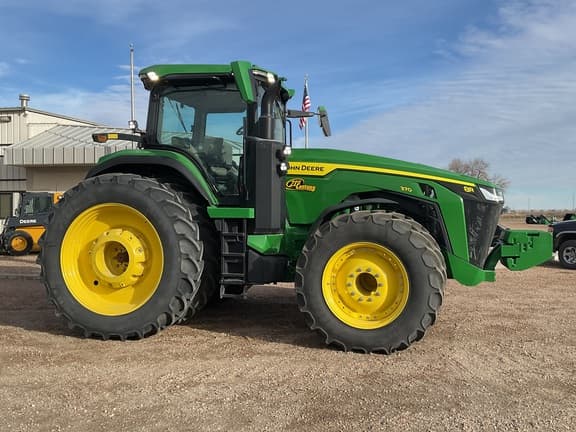 Image of John Deere 8R 370 equipment image 3