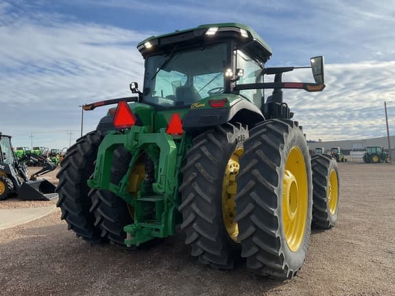 Image of John Deere 8R 370 equipment image 2