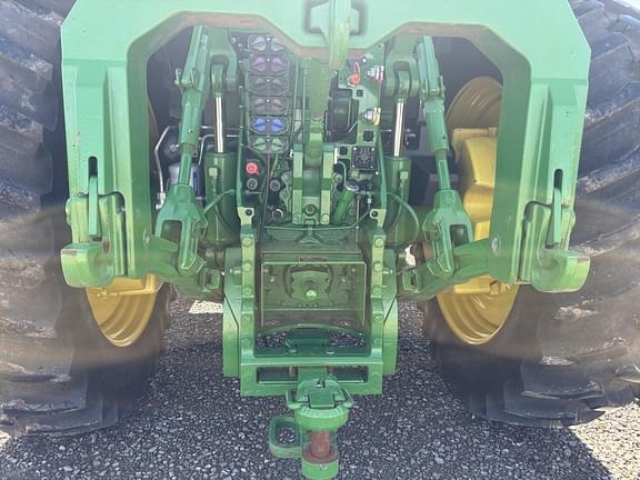 Image of John Deere 8R 370 equipment image 4