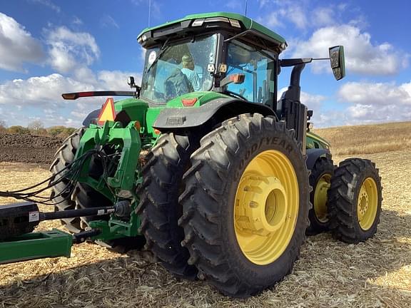 Image of John Deere 8R 370 equipment image 2