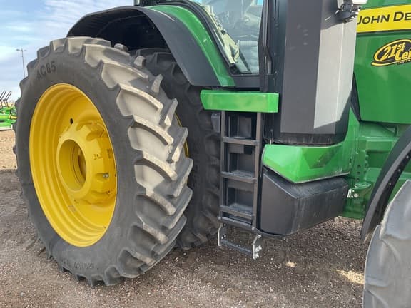 Image of John Deere 8R 370 equipment image 3