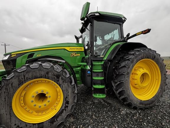 Image of John Deere 8R 370 equipment image 3