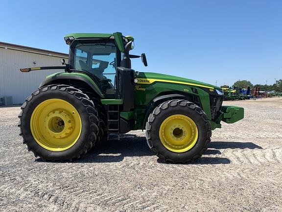 Image of John Deere 8R 370 equipment image 4