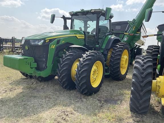 Image of John Deere 8R 370 equipment image 1